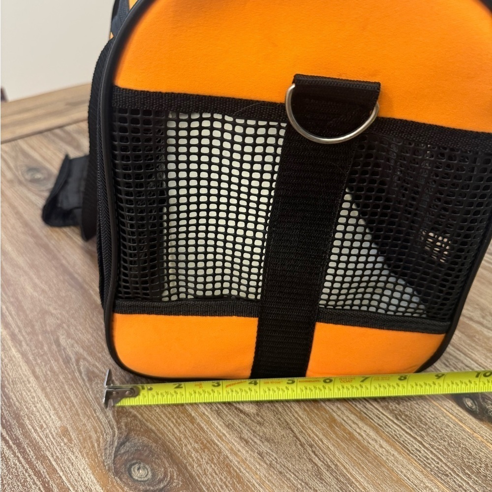 Pet travel carrier. Airline perfect great condition small. - Picture 7 of 10